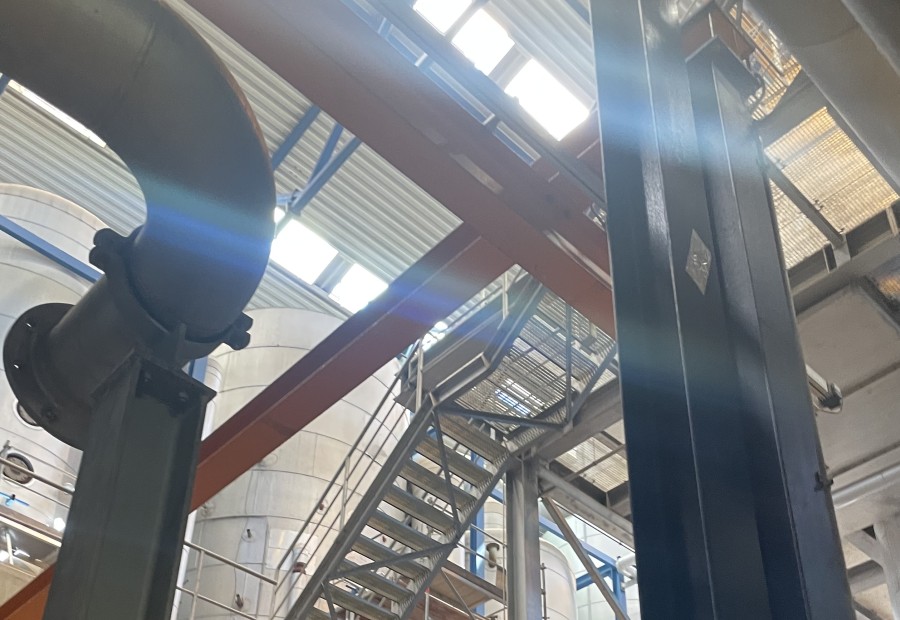 Montagekonzept mit Dachöffnung für Presskammerfilter in einer Zuckerfabrik